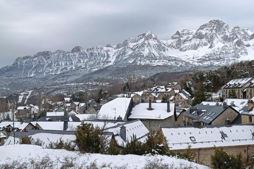 Apartament Atico En Pleno Pirineo El Pueyo de Jaca Zewnętrze zdjęcie