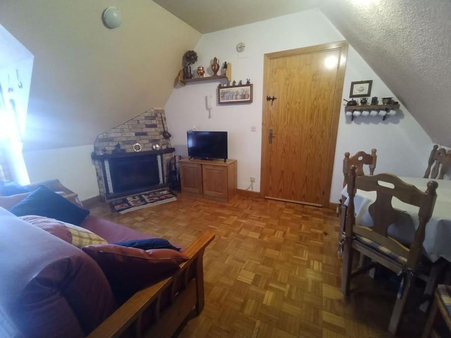 Apartament Atico En Pleno Pirineo El Pueyo de Jaca Zewnętrze zdjęcie